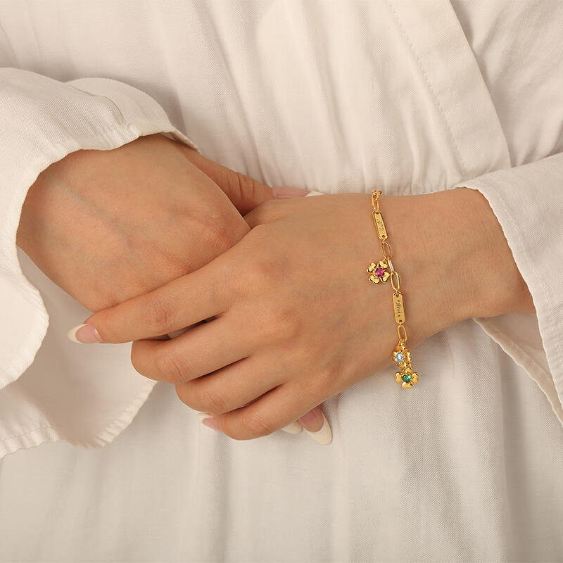 Jeulia Custom Name Flower Birthstone Bracelet