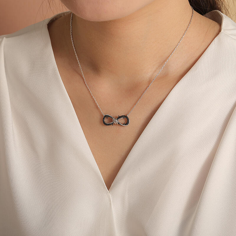 Jeulia Two Tone Thorns Infinity Necklace with Black Stones