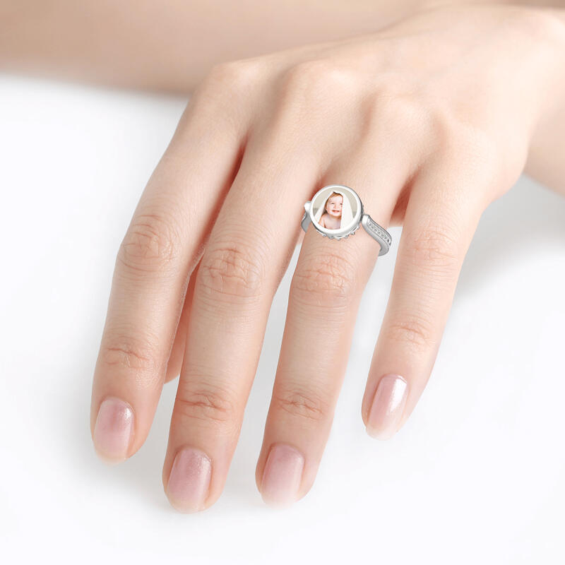 Jeulia "Blooming Daisy" Sterling Silver Personalized Photo Ring (With A Free Chain)