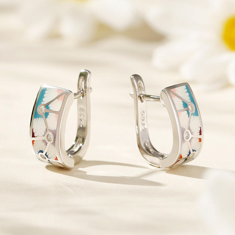 Jeulia "Delightful Daisy" Enamel Sterling Silver Hoop Earrings