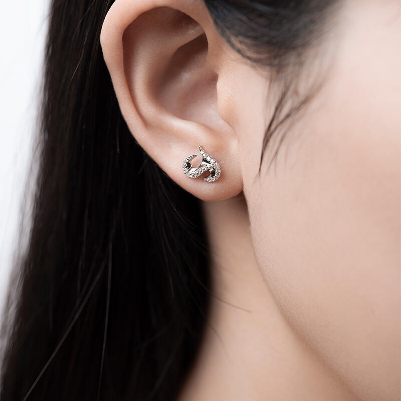 Jeulia Logo Shape Heart Sterling Silver Earrings