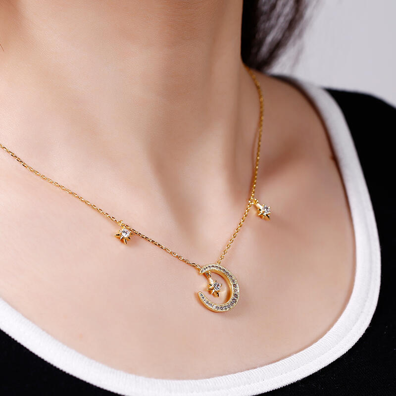 Jeulia "Moon and Star" Round Cut Sterling Silver Necklace