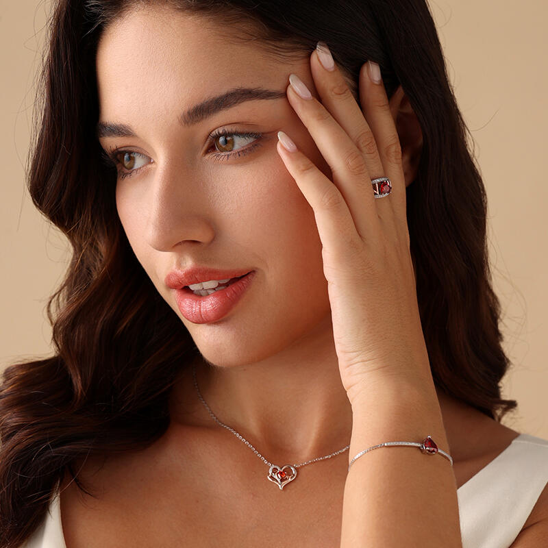 Jeulia "I Love You with All My Heart" Mom Heart Sterling Silver Necklace