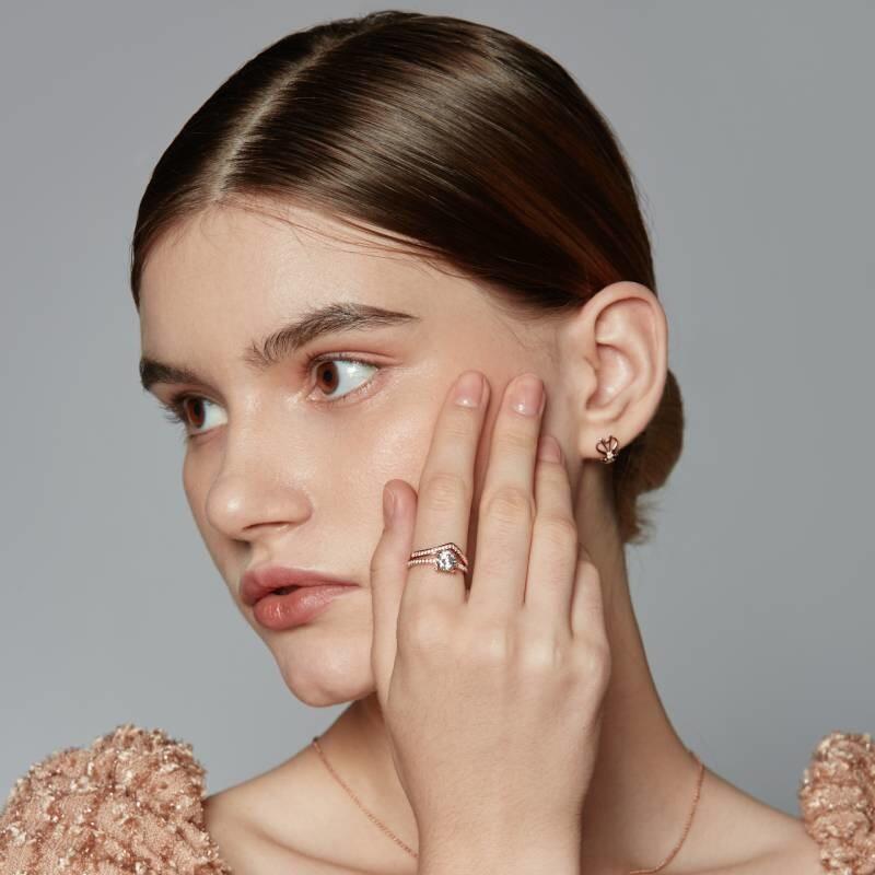 "I Want To Hold Your Hand" Cushion Cut 2pcs Bridal Set