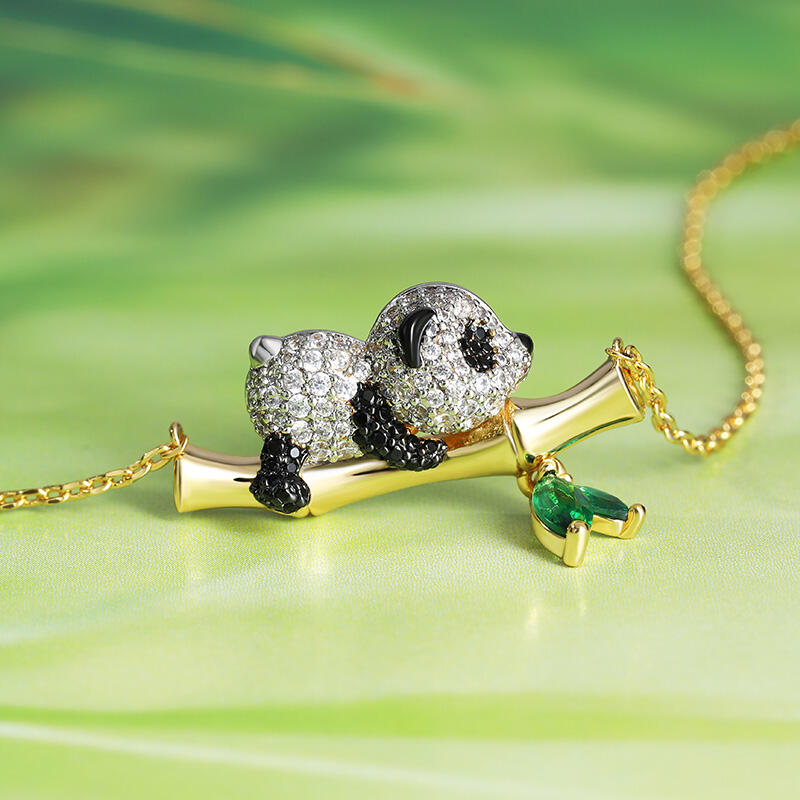 Jeulia Collar de Plata de Ley con Panda y Bambú