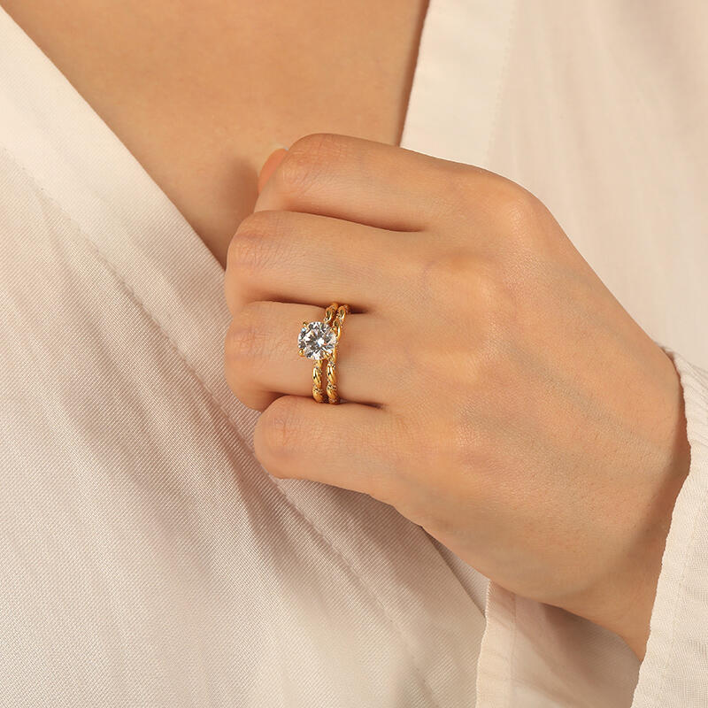 "Fated Fascination" Round Cut 2pcs Bridal Set