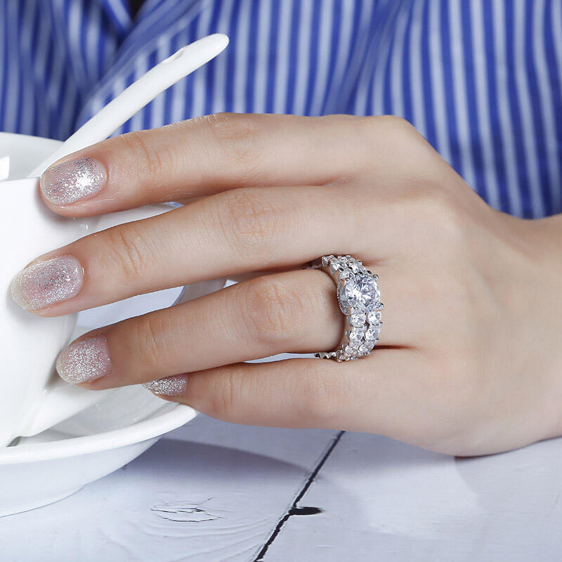 Jeulia Conjunto De Anillos Clásicos De Talla Redonda En Plata De Ley