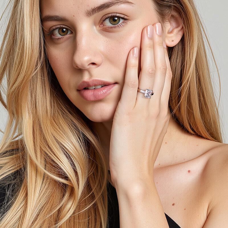 "Liebesgeschichte" 3ct Langkissen-Schliff Solitär Verlobungsring