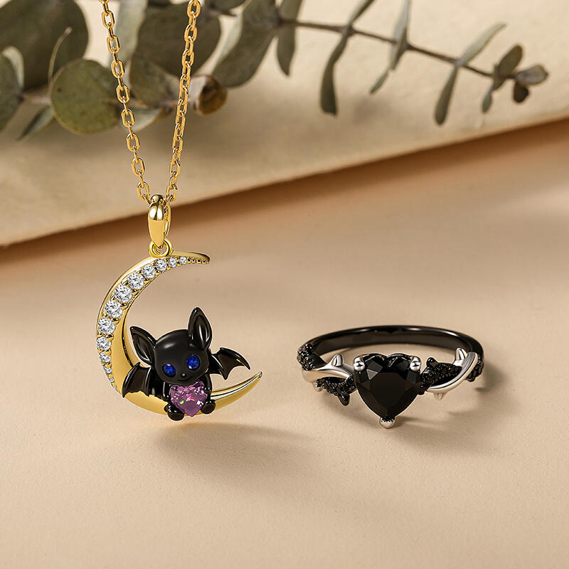 Jeulia Classic Twisted Thorns Black Heart Promise Ring