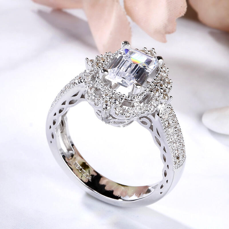 Jeulia Vintage Halo Emerald Cut Sterling Silver Ring