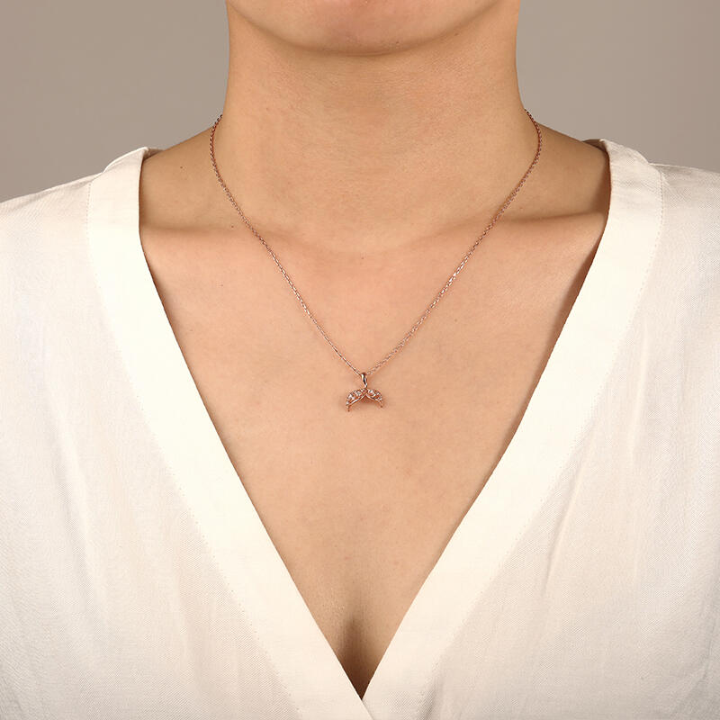 "Beyond The Sea" Round Cut Necklace