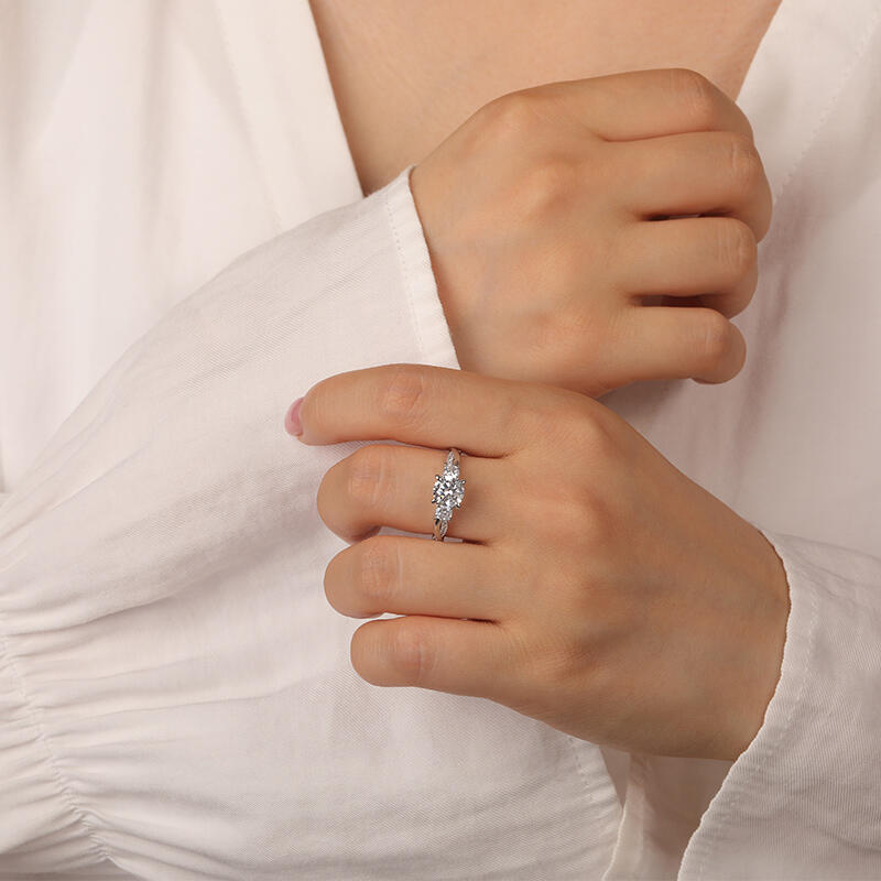 Jeulia Anillo Compromiso Tres Piedras Trenzado Corte Redondo Plata Esterlina