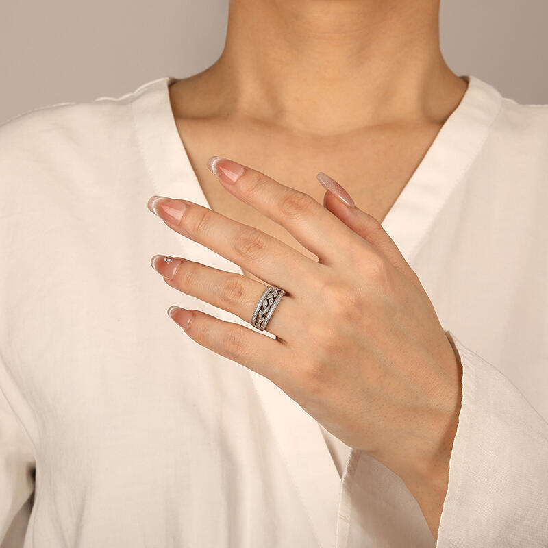"Evergreen Love" Classic Wedding Ring