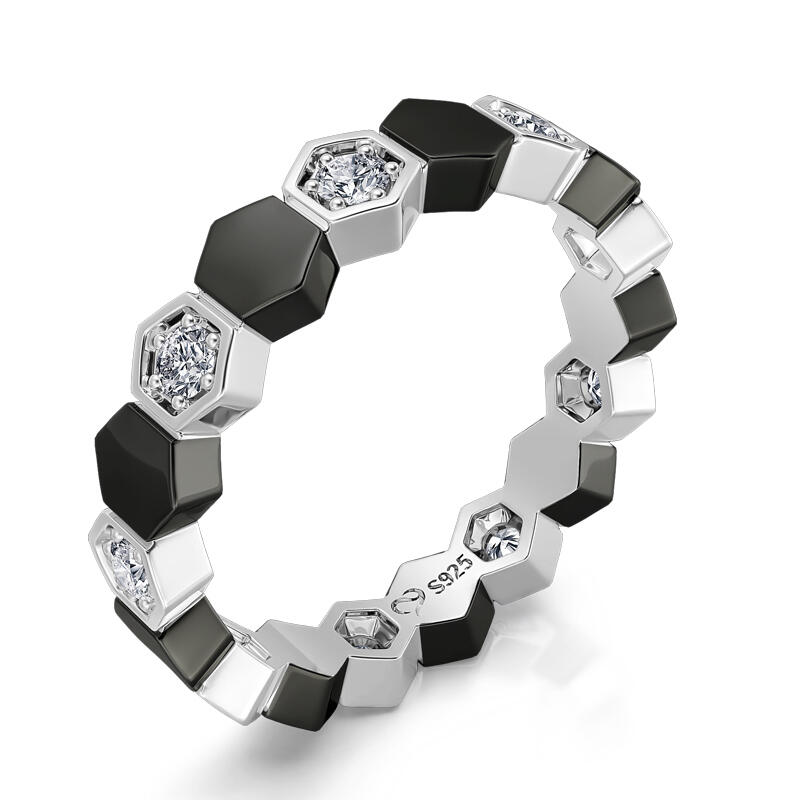 جوليا خاتم السيدات تصميم كرة القدم من الفضة الإسترليني "الحب غير المشروط"