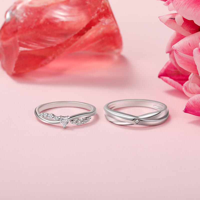 Jeulia Custom Twist Heart Couple Ring Set