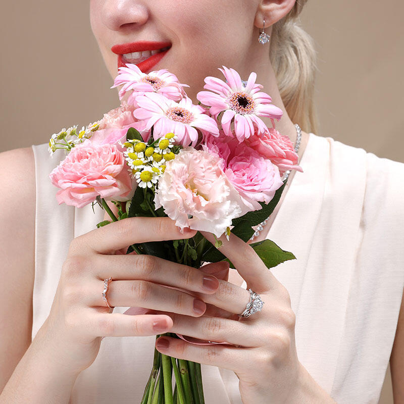 Jeulia "Branch & Leaves" 10K/14K/18K Gold Platinum Marquise Cut Band