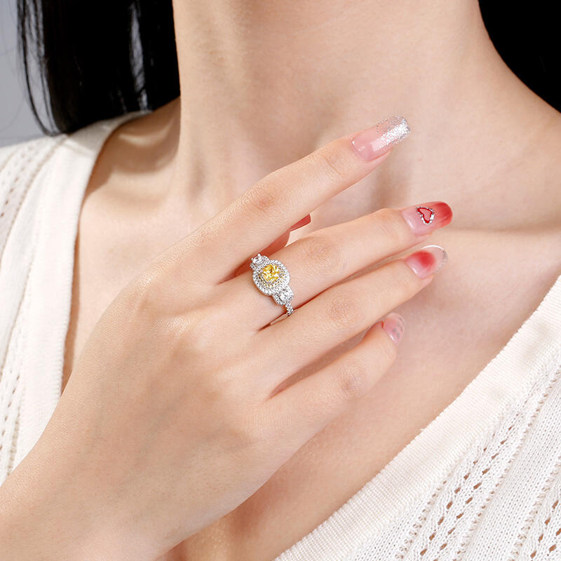 Jeulia drie stenen Halo prinses geslepen sterling zilveren ring