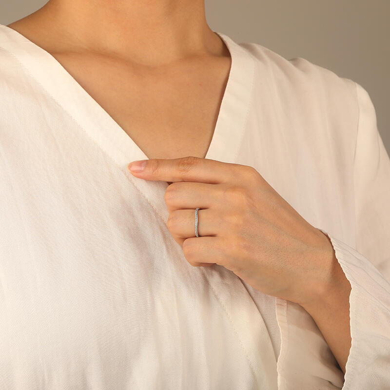 "Liebevoll an Deiner Seite" Klassischer Ehering