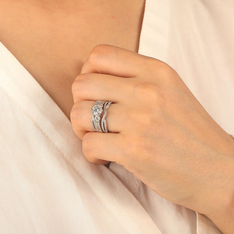 "Seal Your Vows" Round Cut 3pcs Bridal Set