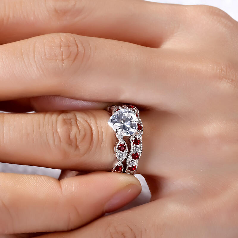 Jeulia Milgrain Heart Cut Sterling Silver Ring Set