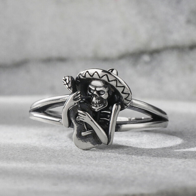 Jeulia Anillo estilo oscuro de calavera y guitarra de plata de ley