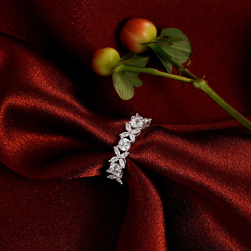 Jeulia Olivetta Anillo Mariposa en Racimo Personalizado para Mujer