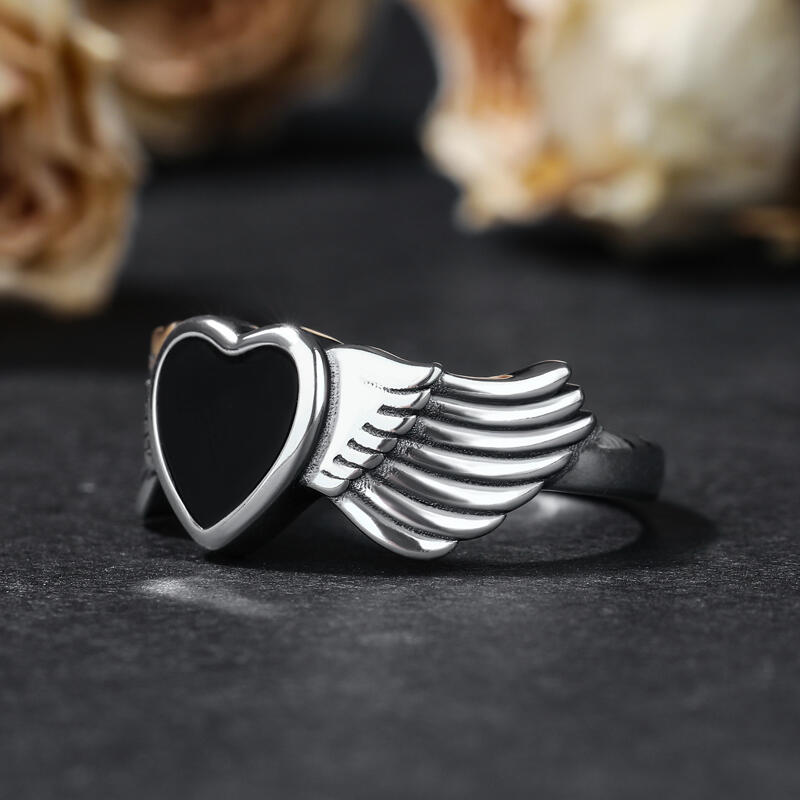 Jeulia "Winged Heart" Sterling Silver Ring