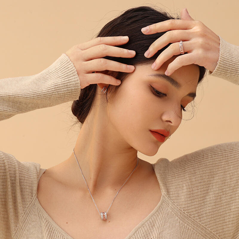 Jeulia Collar de plata de ley corazón en dos tonos