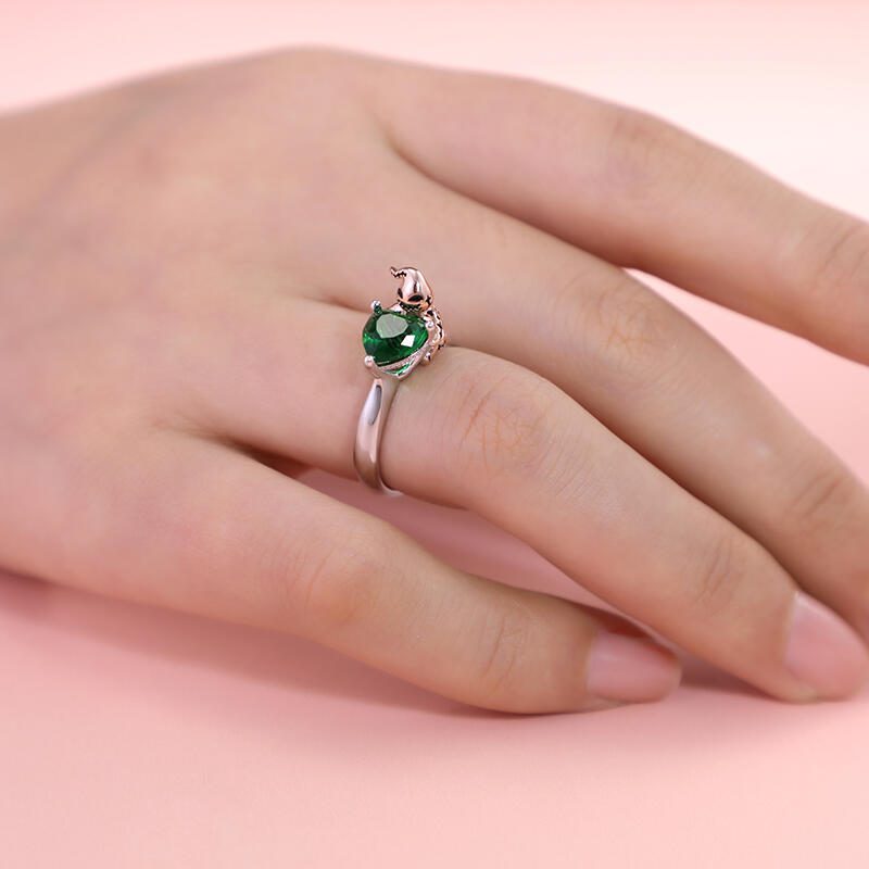 Jeulia Hug Me "The King of Bug Day" Heart Cut Sterling Silver Ring