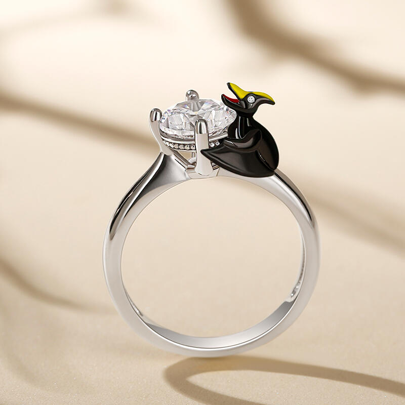 Jeulia Hug Me "Dinosaur Cousin" Pterodactyl Round Cut Sterling Silver Ring