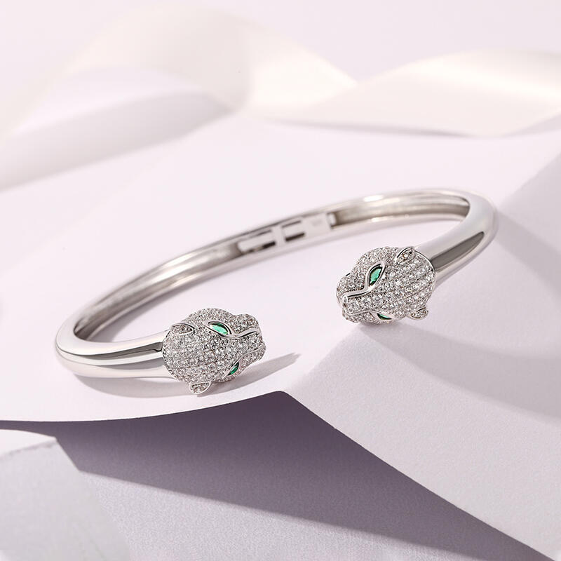 Jeulia "Wild Beauty" Two Leopard Sterling Silver Bangle
