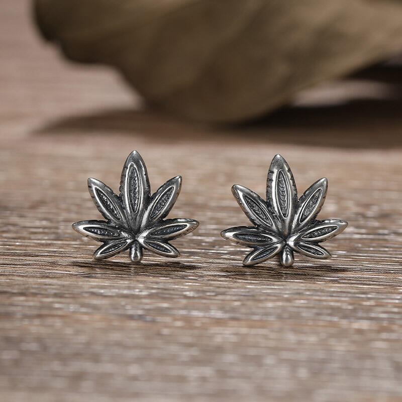Jeulia "Pot Leaf" Sterling Silver Earrings