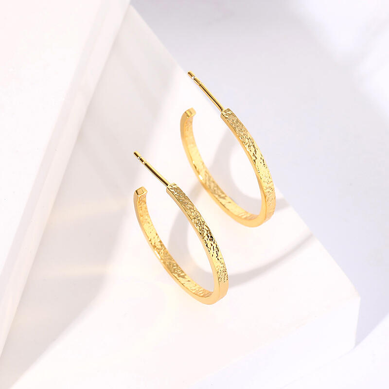 Jeulia Yellow Gold Tone Classic Sterling Silver Hoop Earrings