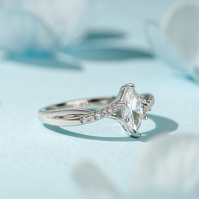 Jeulia Anillo de corte marquesa con giro de plata de ley