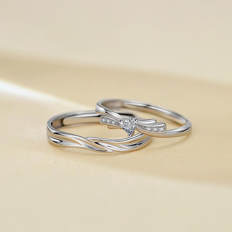 Jeulia Women's Knot Heart Wedding Band Adjustable