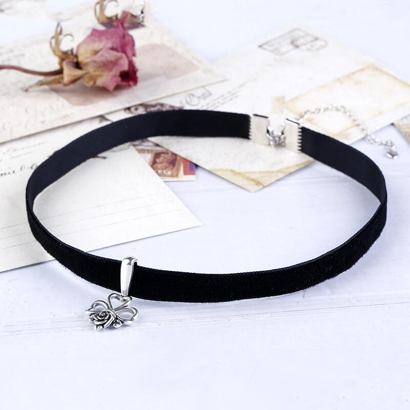 Jeulia フラワー&ハート チョーカー