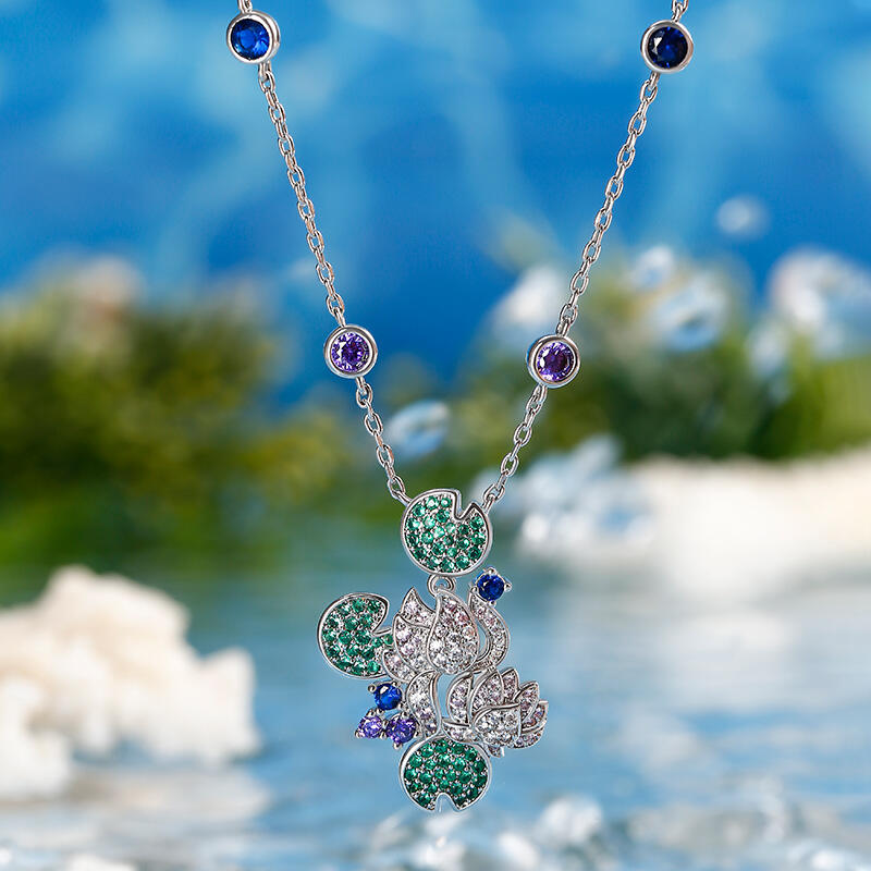Jeulia "En fridfull trädgård" Vattenliljorna inspirerade sterling silver halsband
