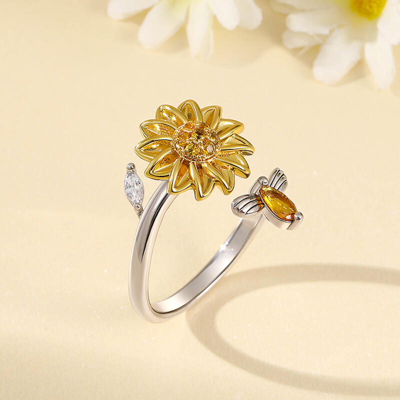 Jeulia "Rhythm of Life" Bee&Sunflower Sterling Silver Rotating Soothe Ring