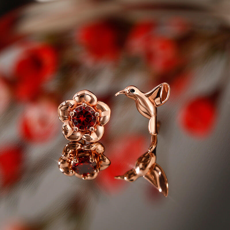 Jeulia "Hummingbird＆Flower" Sterling Silver Stud Earrings