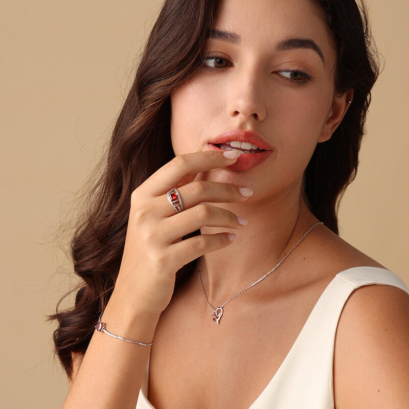 Jeulia "Eternal Love for Mom" Heart Cut Sterling Silver Ring