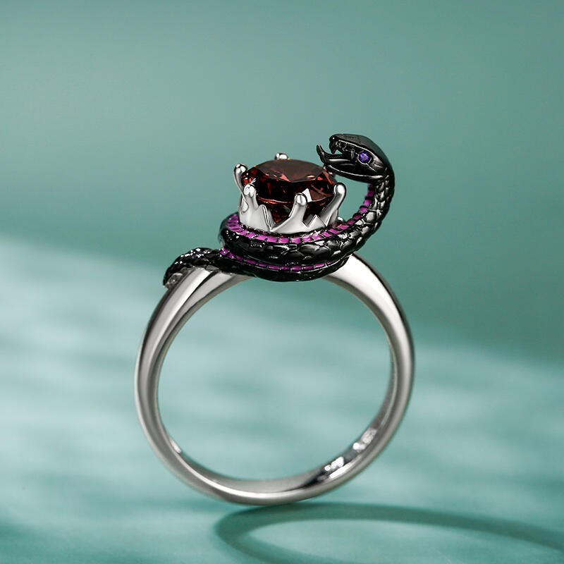 Jeulia Hug Me "Never Give Up" Mamba Round Cut Sterling Silver Snake Ring