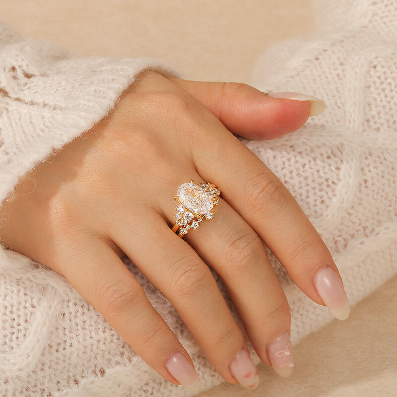 Jeulia Fine Oval Cut Gold Bridal Rings Set with Side Stone Sterling Silver