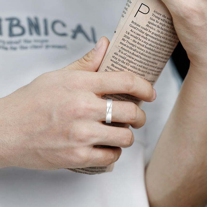 "Die Stille zwischen Herzschlägen" Hochzeitsring für Männer