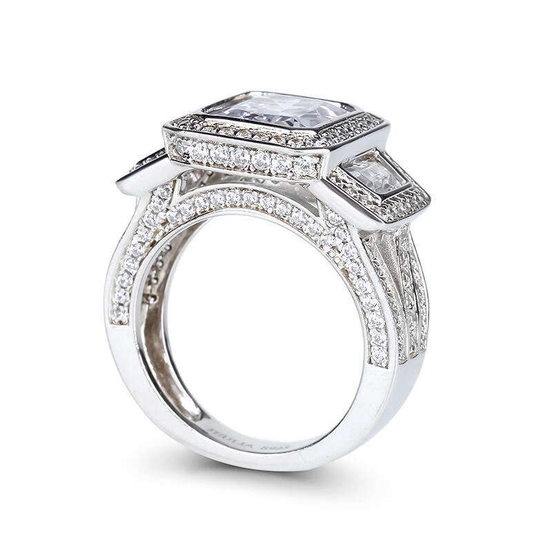 جوليا خاتم بقطع مشع من الفضة الإسترليني بثلاثة أحجار