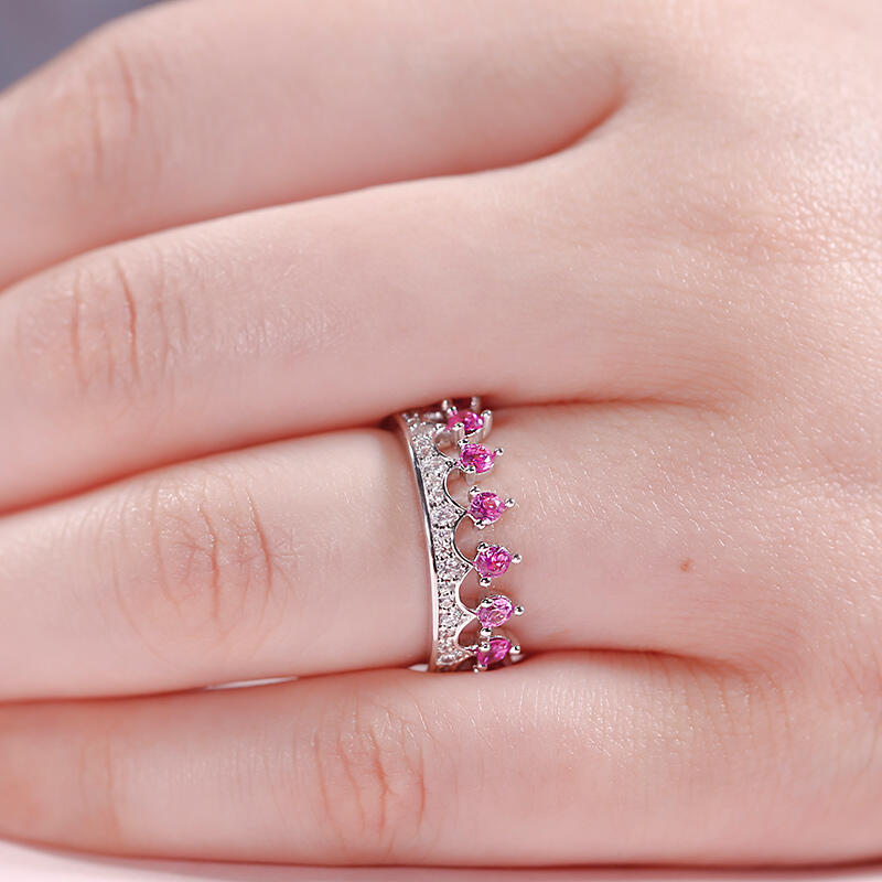 Jeulia "Be Your King" Sterling Silver Round Cut Ring