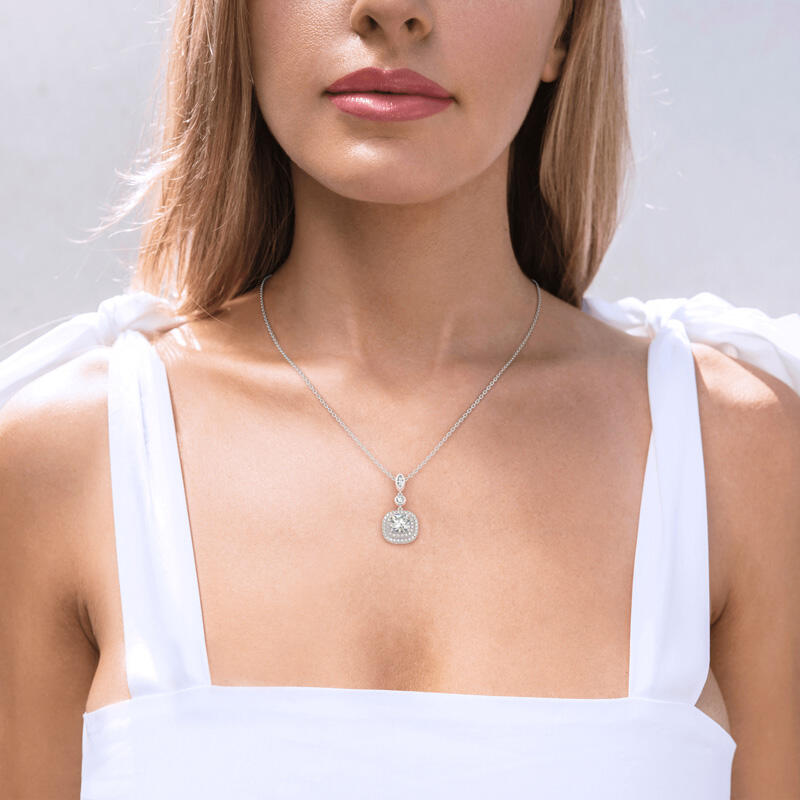 Jeulia Collar De Plata De Ley Con Doble Halo De Talla Cojín