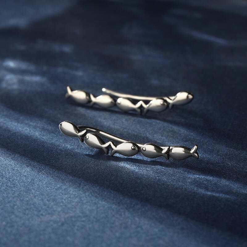 Jeulia "Kiss Fish" Sterling Silver Climber Earrings