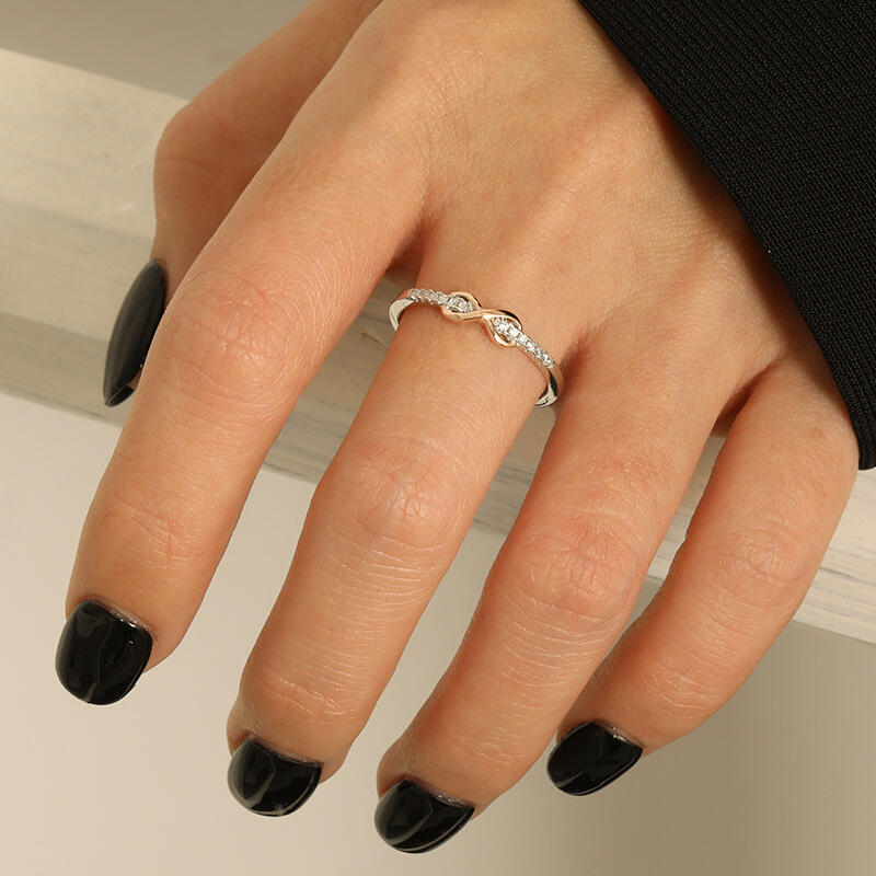 Jeulia Anillo de Compromiso con Nudo Infinito de Plata de Ley
