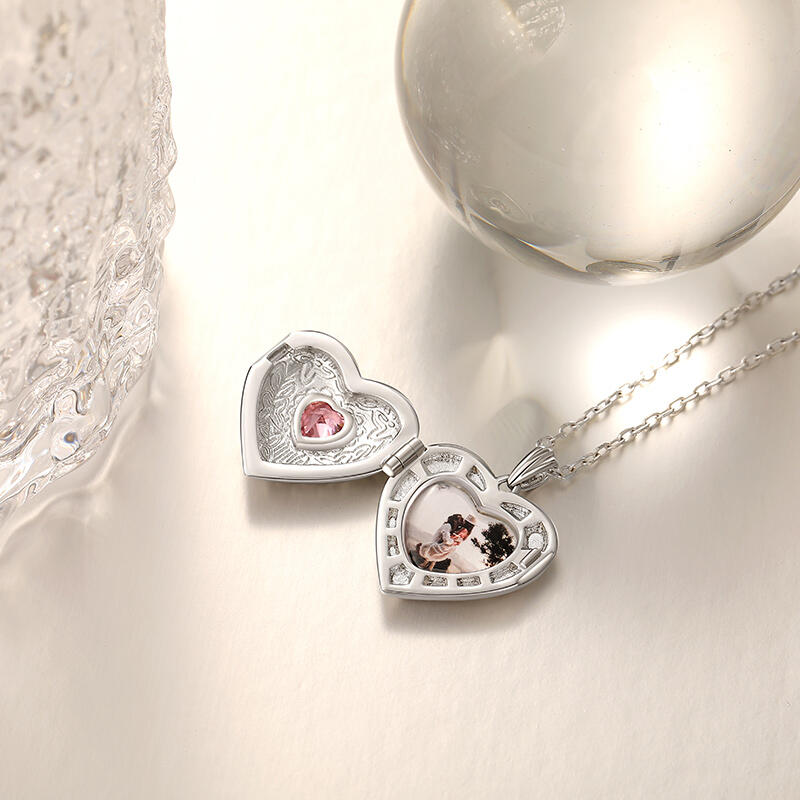 Jeulia Vintage Personalized Heart Photo Locket Necklace with Birthstone