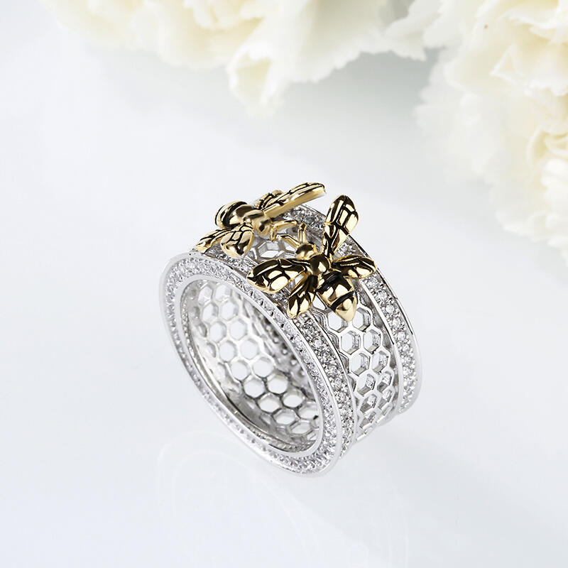 Jeulia Two Bee Honeycomb Sterling Silver Women's Band